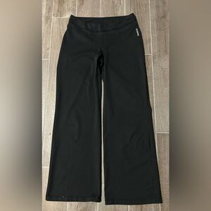 Reebok Women’s Black PlayDry Yoga Pants – Size M (Measurements Listed)